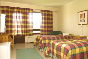 Фото номера Двухместный номер с 2 отдельными кроватями Мотели Motel Patalahti г. Йямся 10